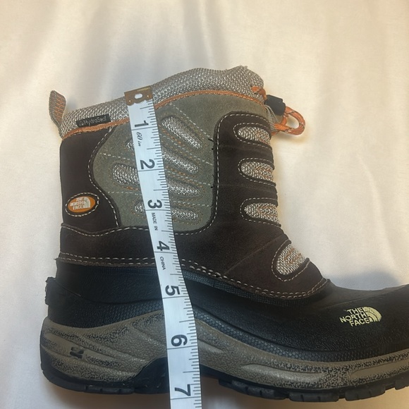 NEW The North Face 200 gr Insulation Waterproof Slip On Boots Boys, Size 3 - Picture 15 of 15